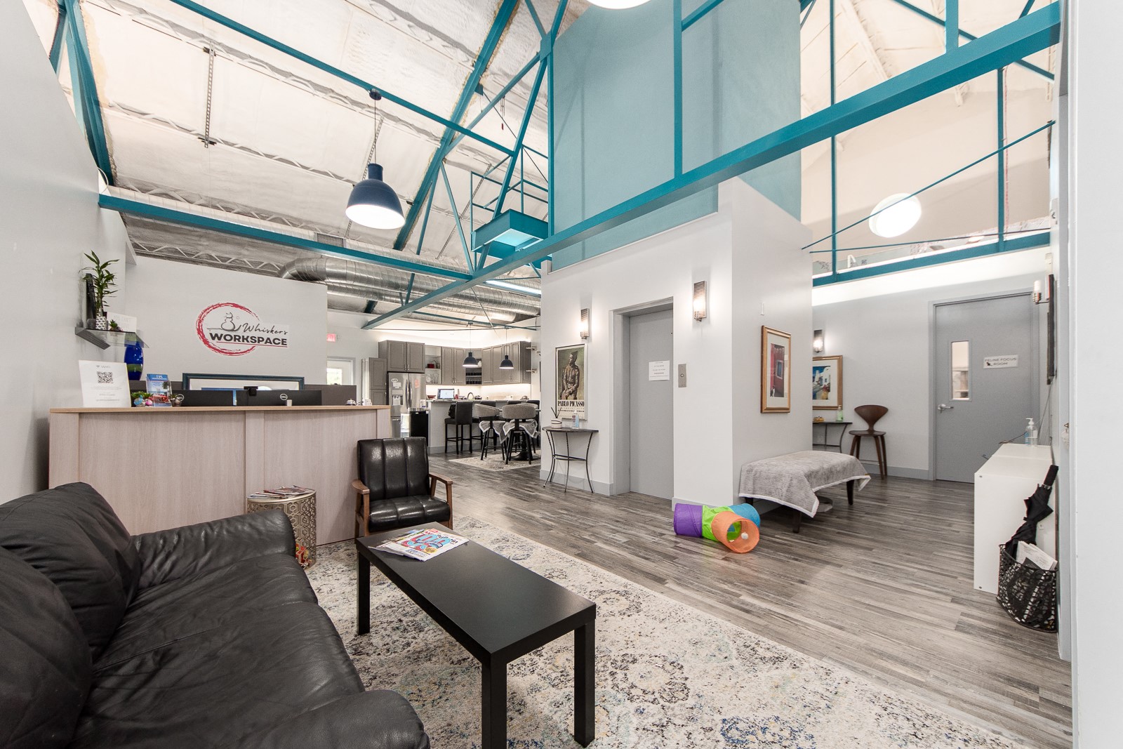 Shared Workspaces at 4699 Central Avenue, St. Petersburg, FL